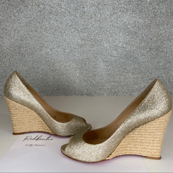❤️SOLD Christian Louboutin Gold Glitter Wedge - Picture 2 of 8